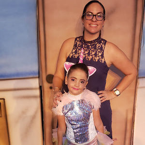 Meet your Posher, Dania